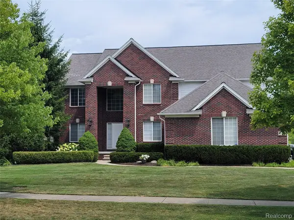 55958 Ashbrooke Drive W, Utica, MI 48316