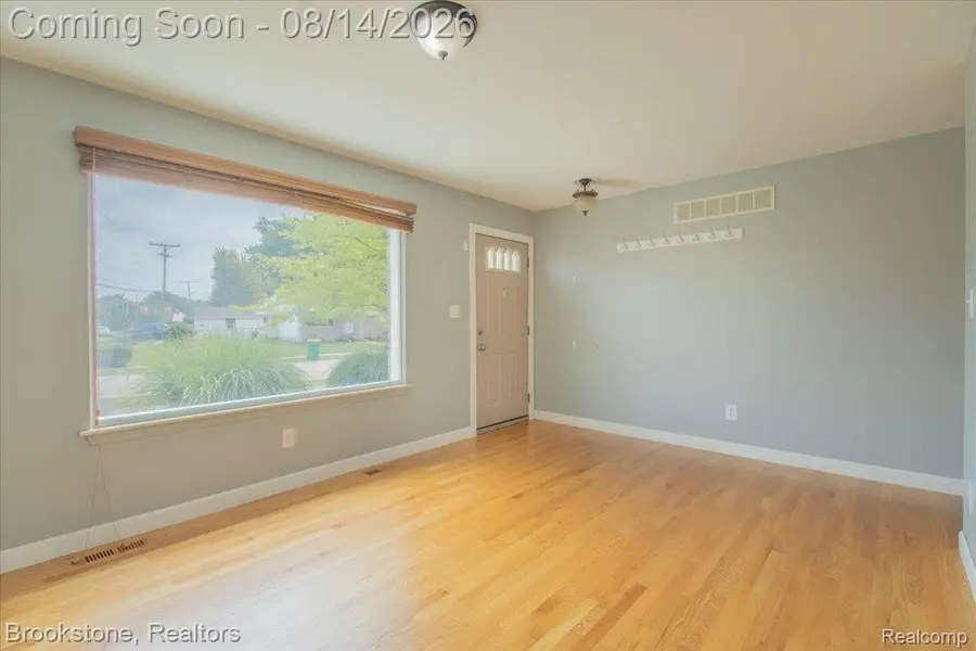 22265 Tulane Avenue, Farmington, MI 48336 - #2