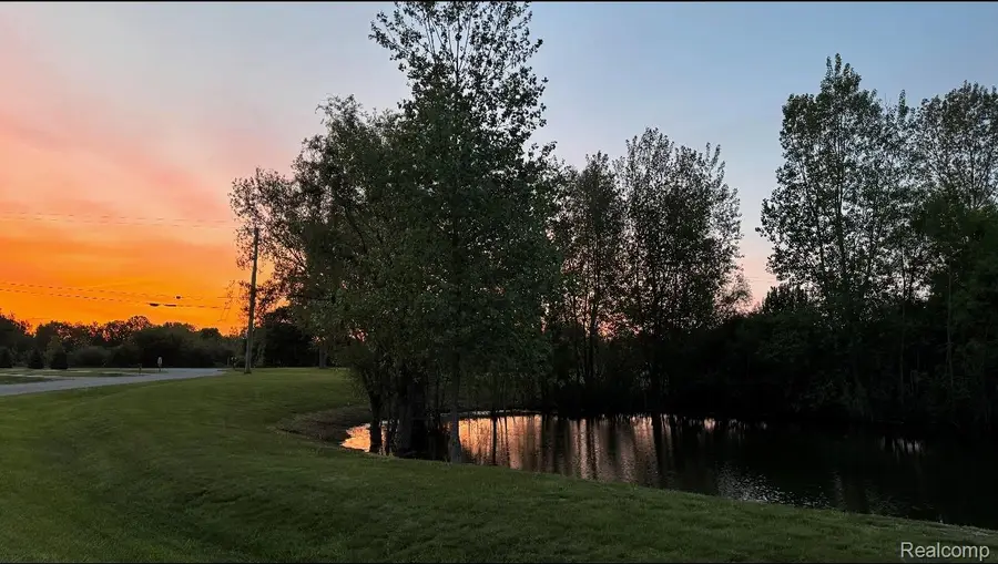 9507 Modena Farms, South Lyon, MI 48178 - #2