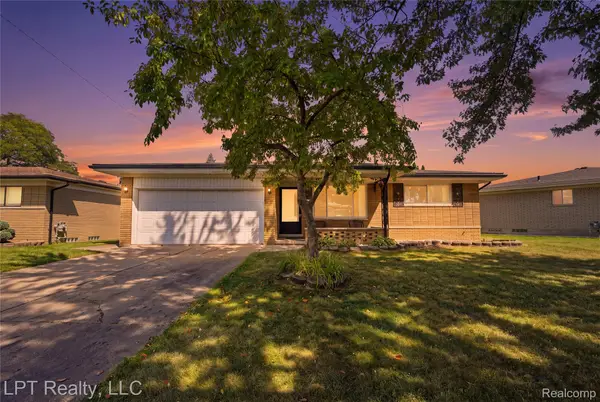 27756 Newport Drive, Warren, MI 48088