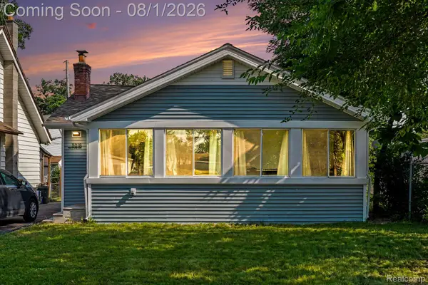 3018 Cass Lake Avenue, KeegoHarbor, MI 48320