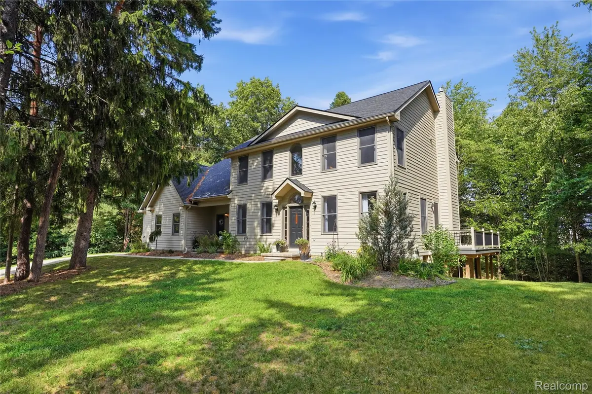 9619 Tree Top Court, Pinckney, MI 48169 - #1
