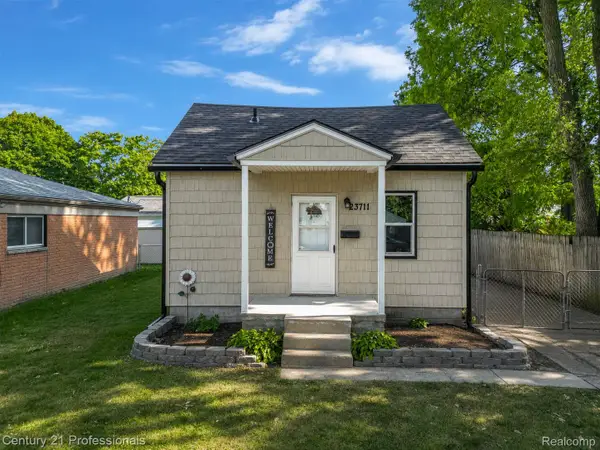 23711 Annapolis Street, DearbornHeights, MI 48125