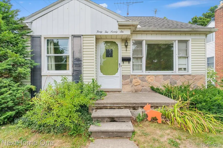 4296 Phillips Avenue, Berkley, MI 48072 - #2