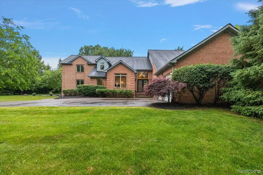 4700 Botany Glen, Commerce Township, MI 48382 - #2