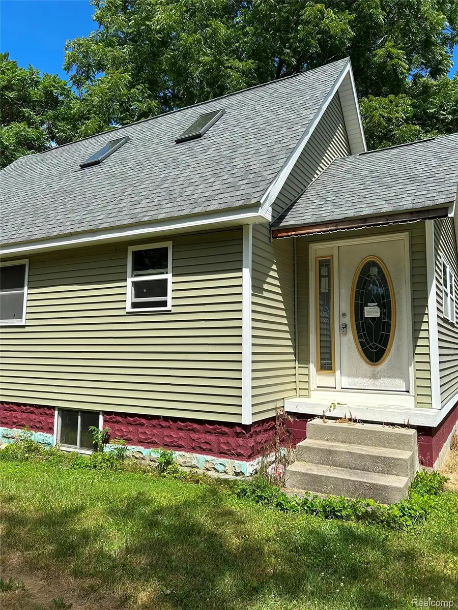 5325 Sitka Street, Burton, MI 48519 - #2
