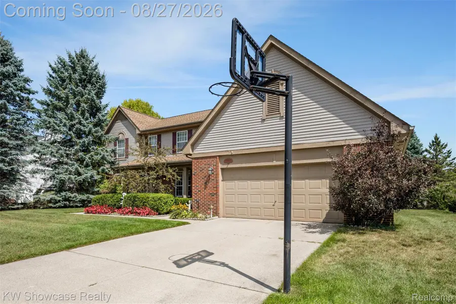 2933 Remington Oaks Lane, West Bloomfield, MI 48324 - #3