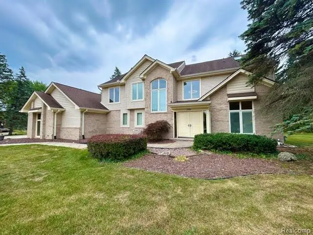 2123 Mcintosh Drive, Troy, MI 48098 - #1