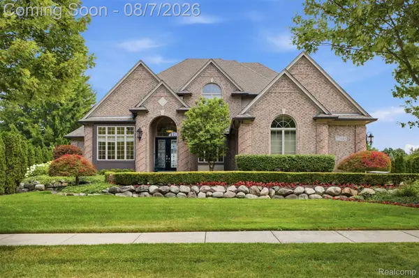 22440 Darcey Court, Novi, MI 48374