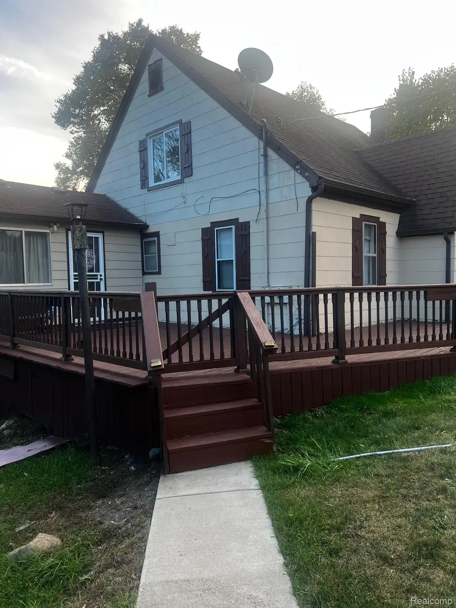 3364 E Pierson Road, Flint, MI 48506 - #3