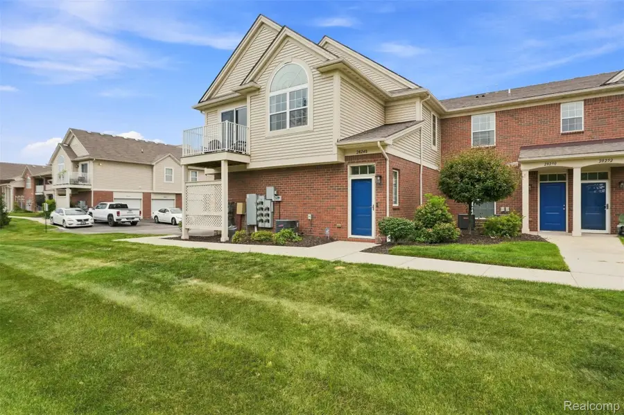 28248 S Pointe Lane, Chesterfield, MI 48051 - #3