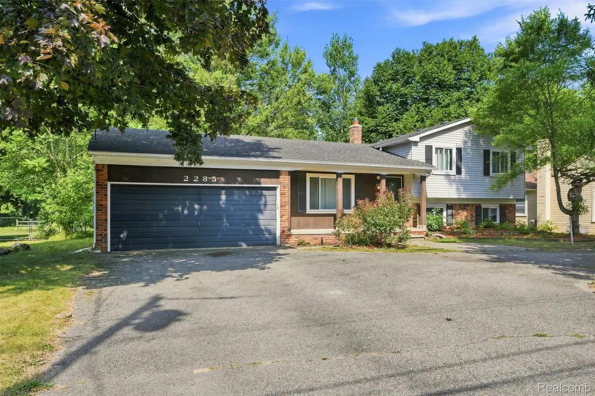 2285 Snellbrook Road, Auburn Hills, MI 48326 - #1