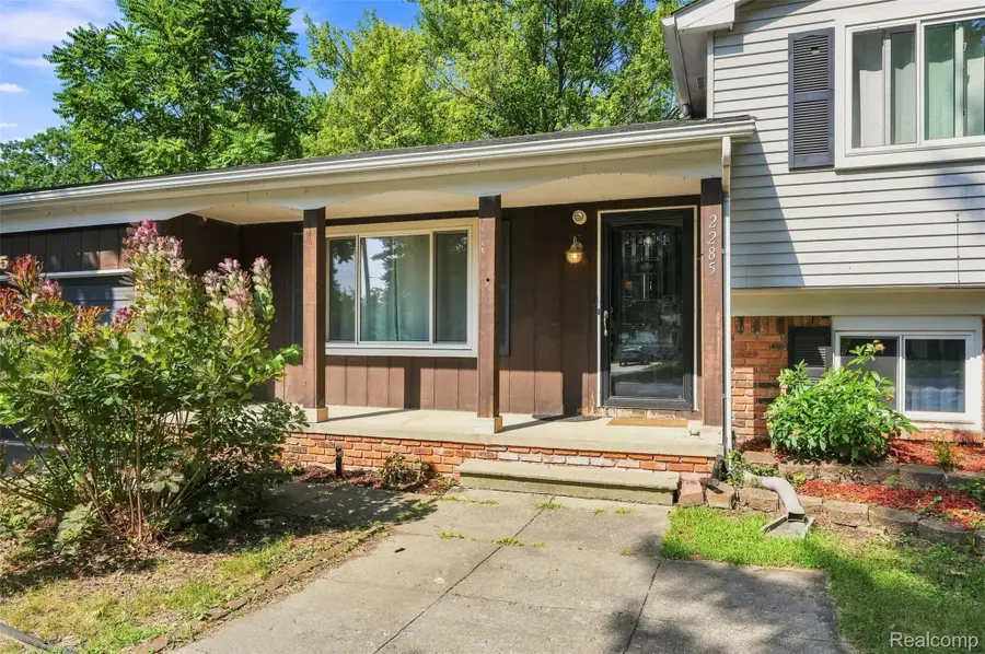 2285 Snellbrook Road, Auburn Hills, MI 48326 - #3