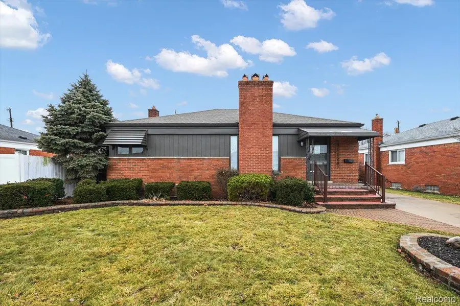 31229 Share Street, Saint Clair Shores, MI 48082 - #2
