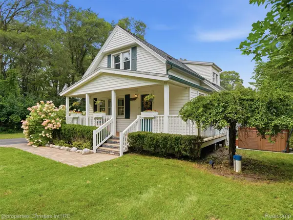 11705 Larkins Road, Brighton, MI 48114