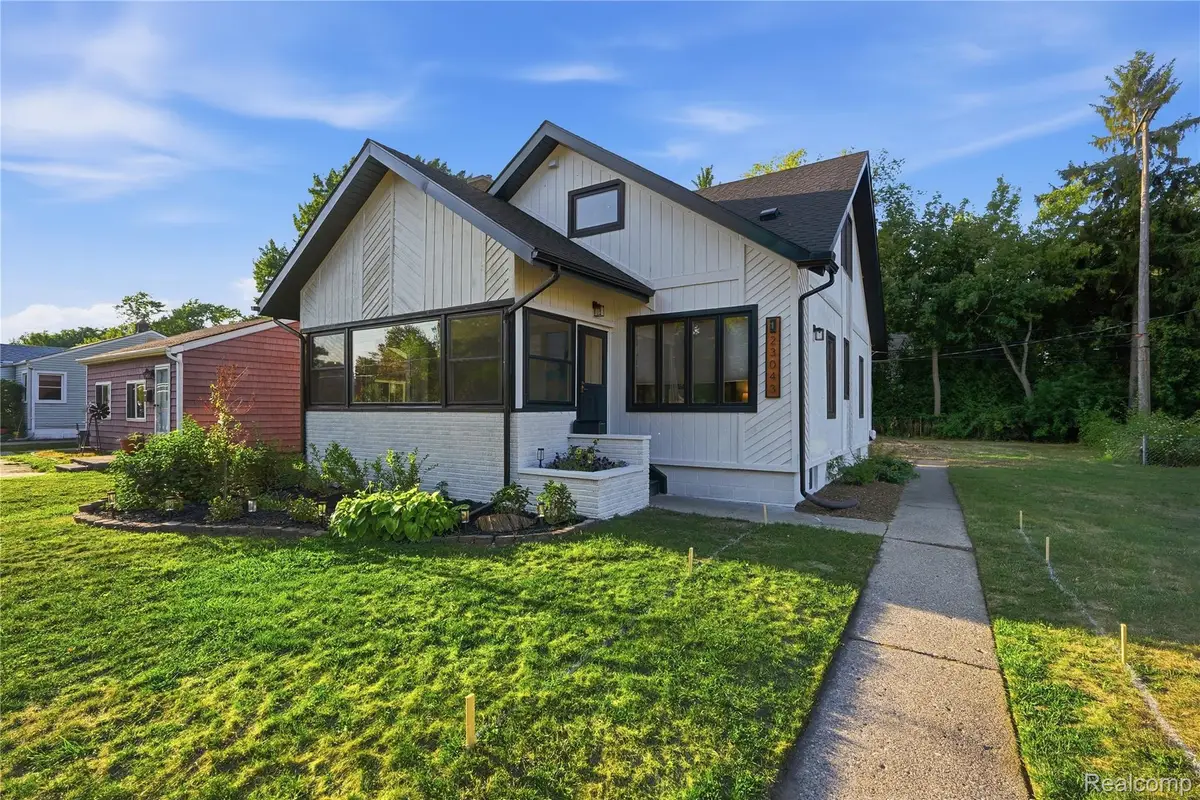 23043 Francis Street, Saint Clair Shores, MI 48082 - #1