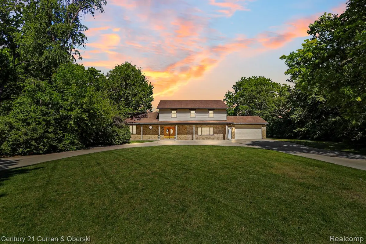 116 N Evangeline Street, Dearborn Heights, MI 48127 - #1
