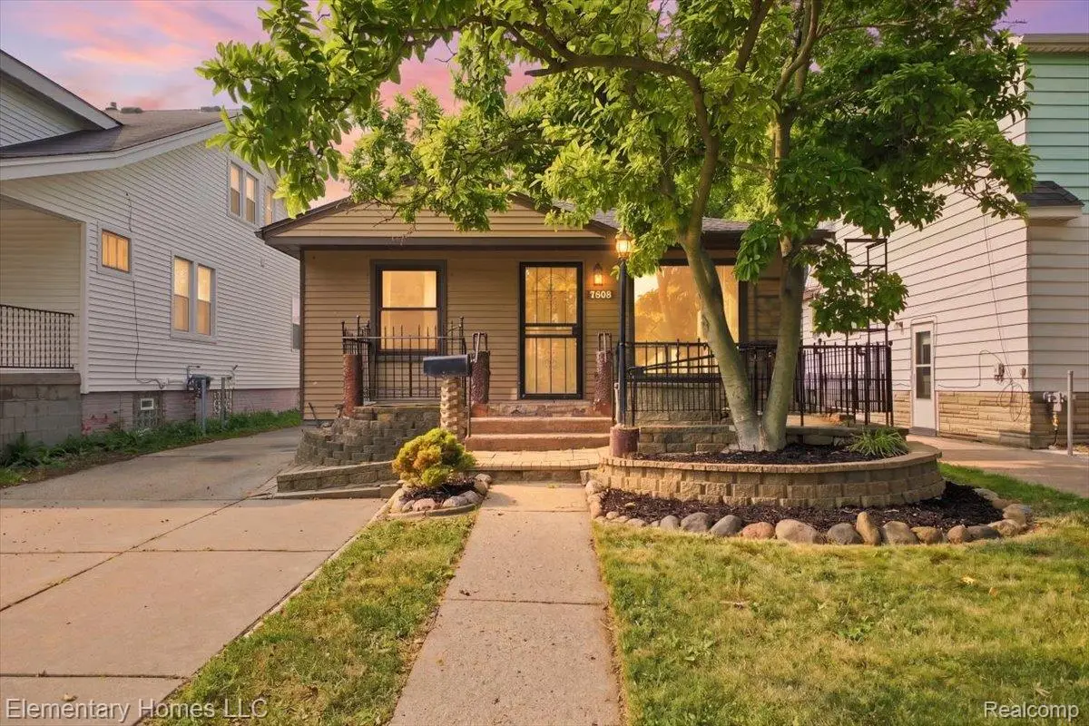 7388 Mckinley, Center Line, MI 48015 - #1