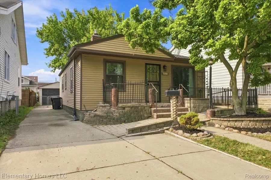 7388 Mckinley, Center Line, MI 48015 - #2