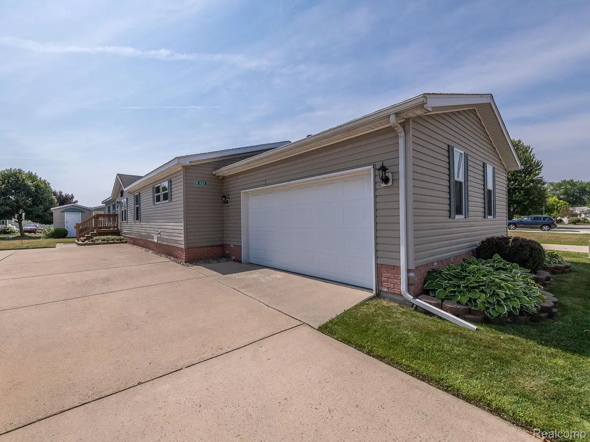 825 Stevens Trail, Monroe, MI 48161 - #1
