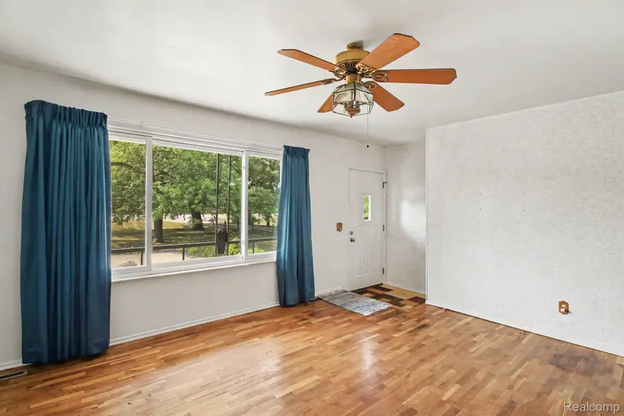 1254 W Grand Blanc Road W, Mundy, MI 48439 - #3