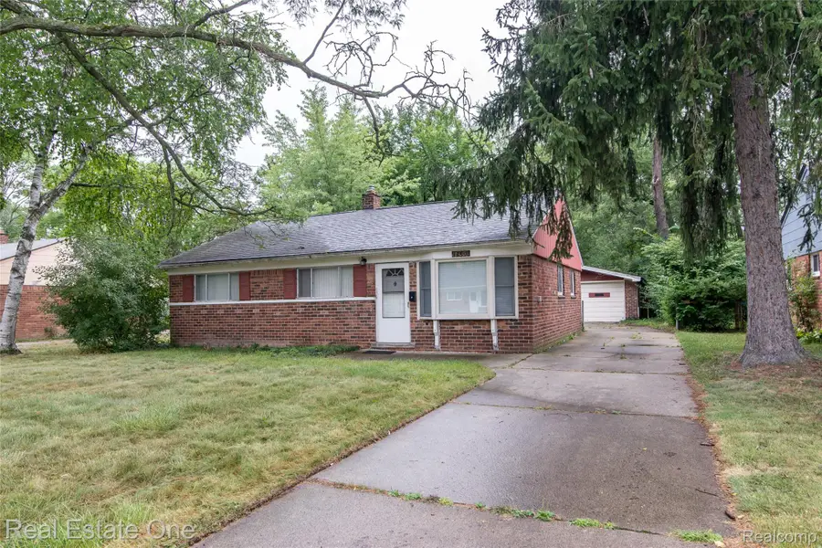 28051 Stuart Avenue, Southfield, MI 48076 - #2