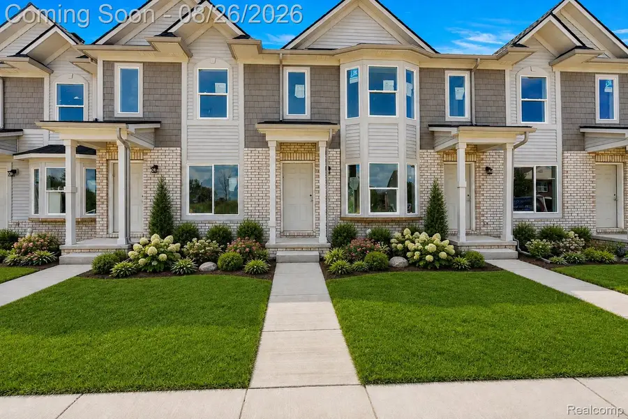 35300 Brittany Drive #120, New Baltimore, MI 48047 - #2