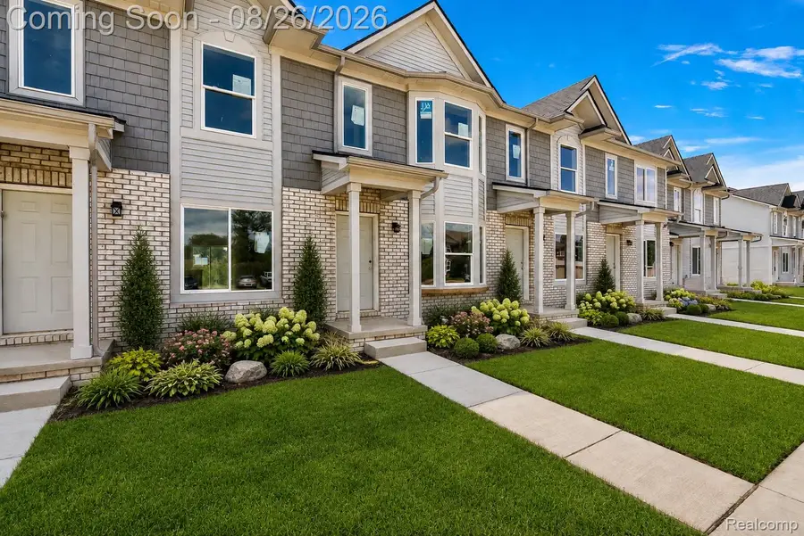 35300 Brittany Drive #120, New Baltimore, MI 48047 - #3