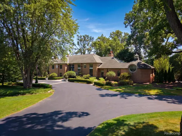 7115 Old Mill Road, BloomfieldHills, MI 48301