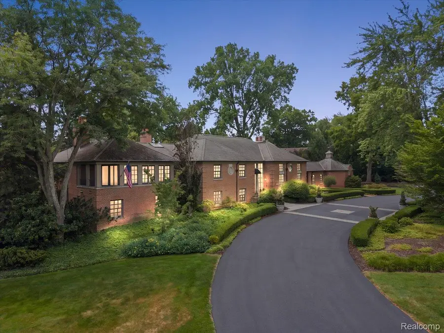 7115 Old Mill Road, Bloomfield, MI 48301 - #2