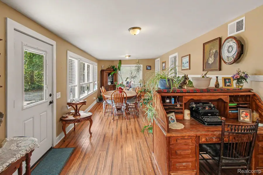 521 Cherokee Bend, Howell, MI 48843 - #2