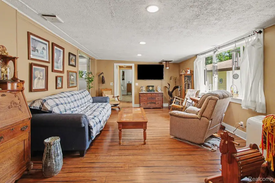 521 Cherokee Bend, Howell, MI 48843 - #3