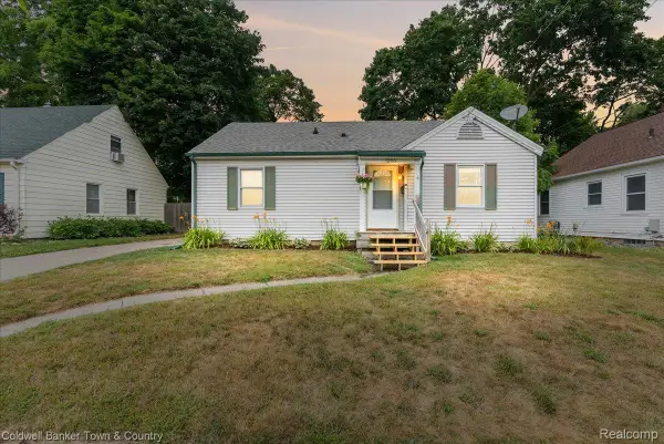 1206 Loraine Avenue, Lansing, MI 48910