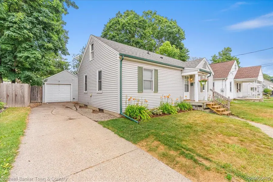 1206 Loraine Avenue, Lansing, MI 48910 - #2
