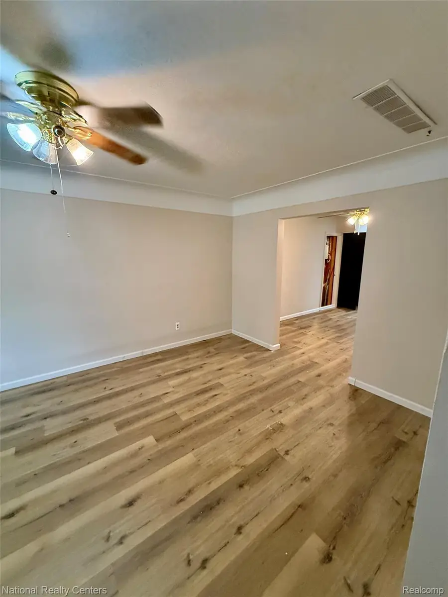 3040 Alvina Avenue, Warren, MI 48091 - #3
