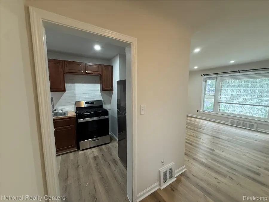 6300 Canyon Street, Detroit, MI 48236 - #3