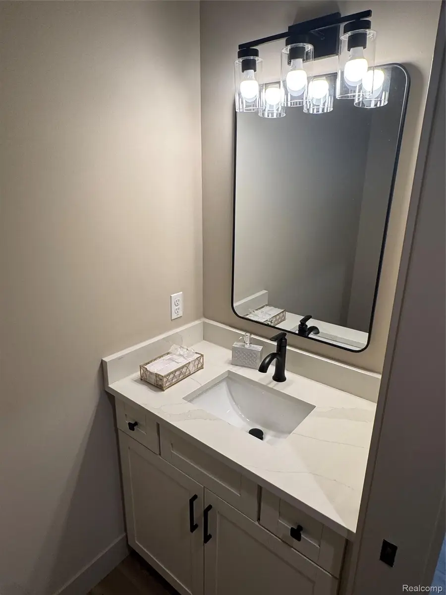27305 Groveland Avenue, Madison Heights, MI 48071 - #2