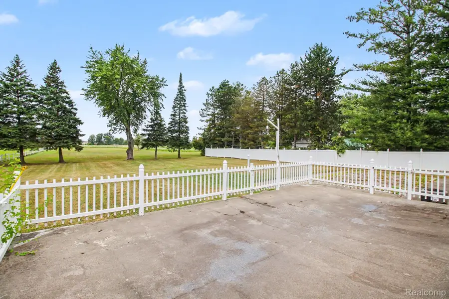 1222 Howe Road, Burton, MI 48509 - #2