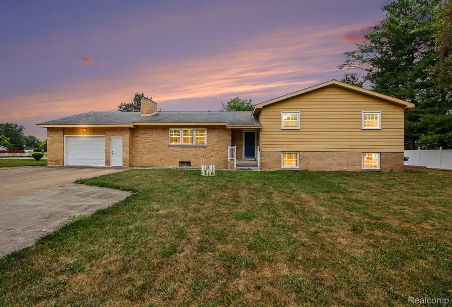1222 Howe Road, Burton, MI 48509 - #3