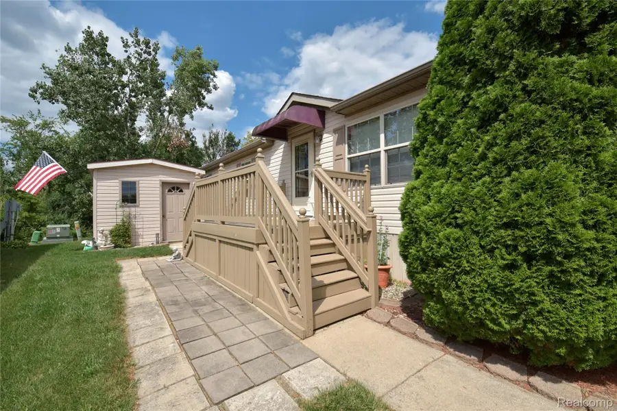 2147 Zack Ridge Drive, Newport, MI 48166 - #2