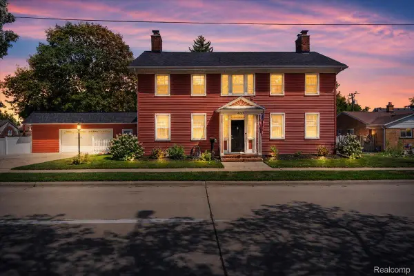2003 W Jefferson Avenue E, Trenton, MI 48183