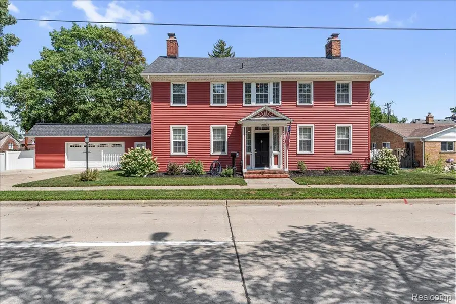 2003 W Jefferson Avenue E, Trenton, MI 48183 - #2