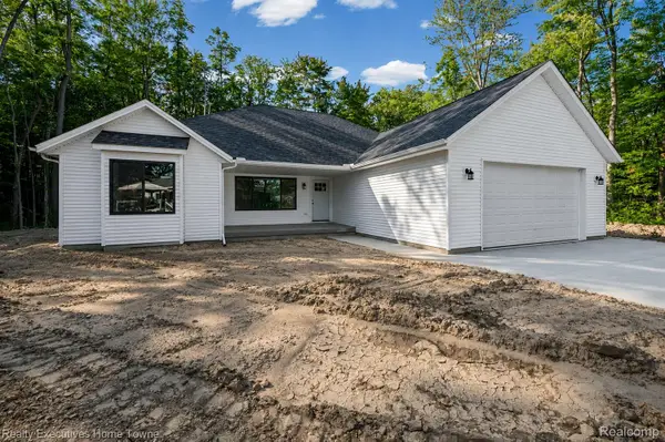 4251 Janice Court, FortGratiot, MI 48059