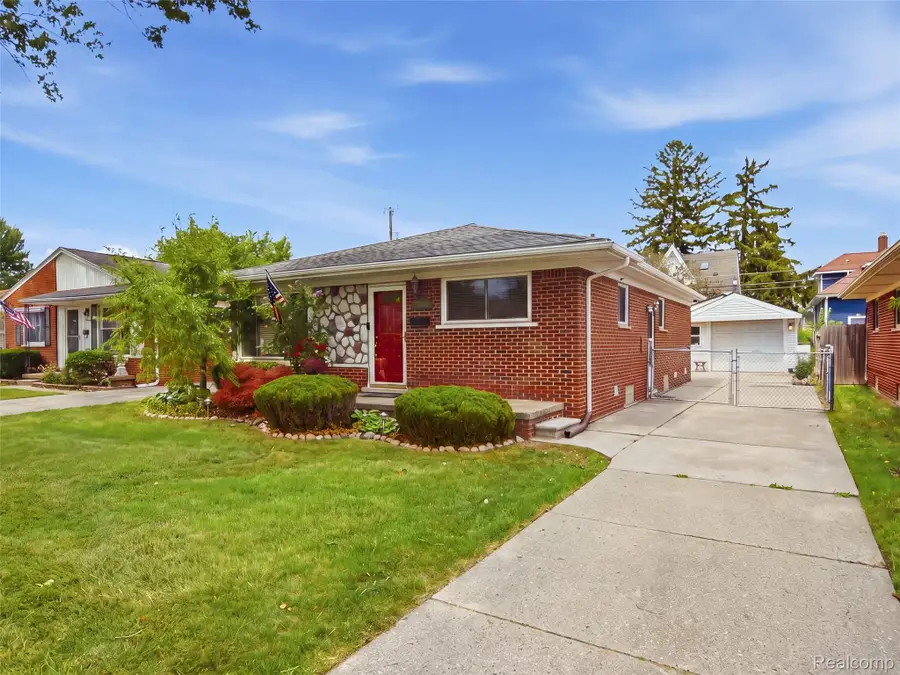 22421 Millenbach Street, Saint Clair Shores, MI 48081 - #2