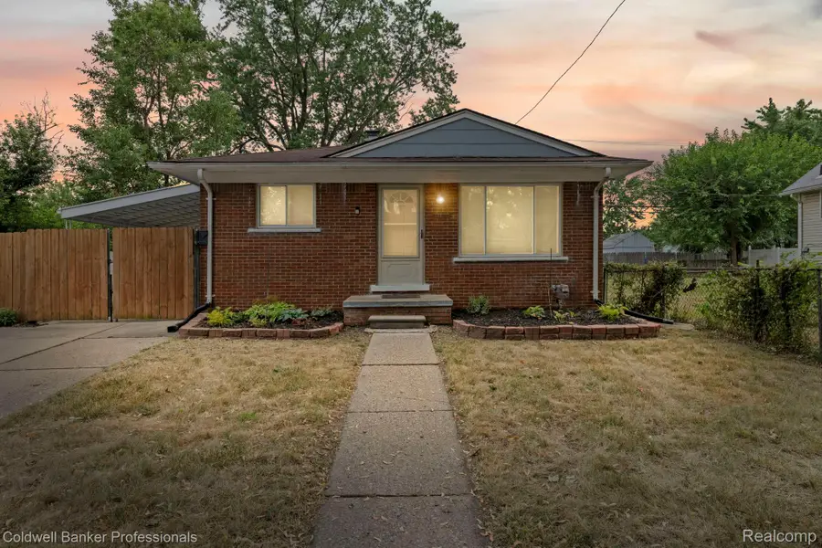 400 E George Avenue, Hazel Park, MI 48030 - #2