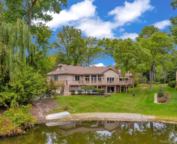 1887 Harvest Lane, BloomfieldHills, MI 48302