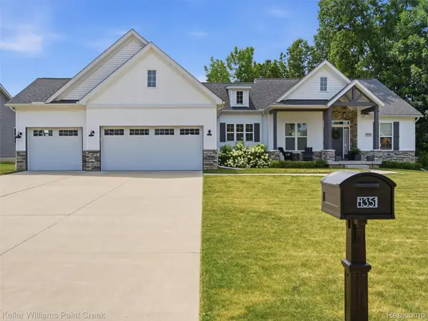 4351 Stepping Stone, Fenton, MI 48430