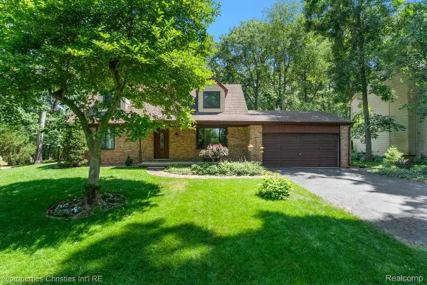 2325 Horace Street, WestBloomfield, MI 48324