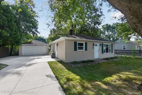 1902 Adelpha Avenue, Holt, MI 48842
