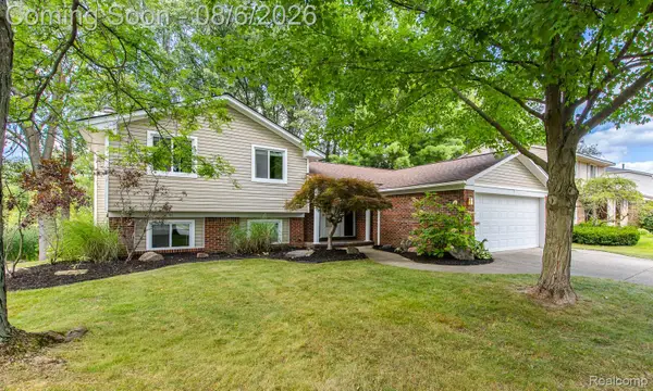 5091 Timber Ridge Trail, Clarkston, MI 48346